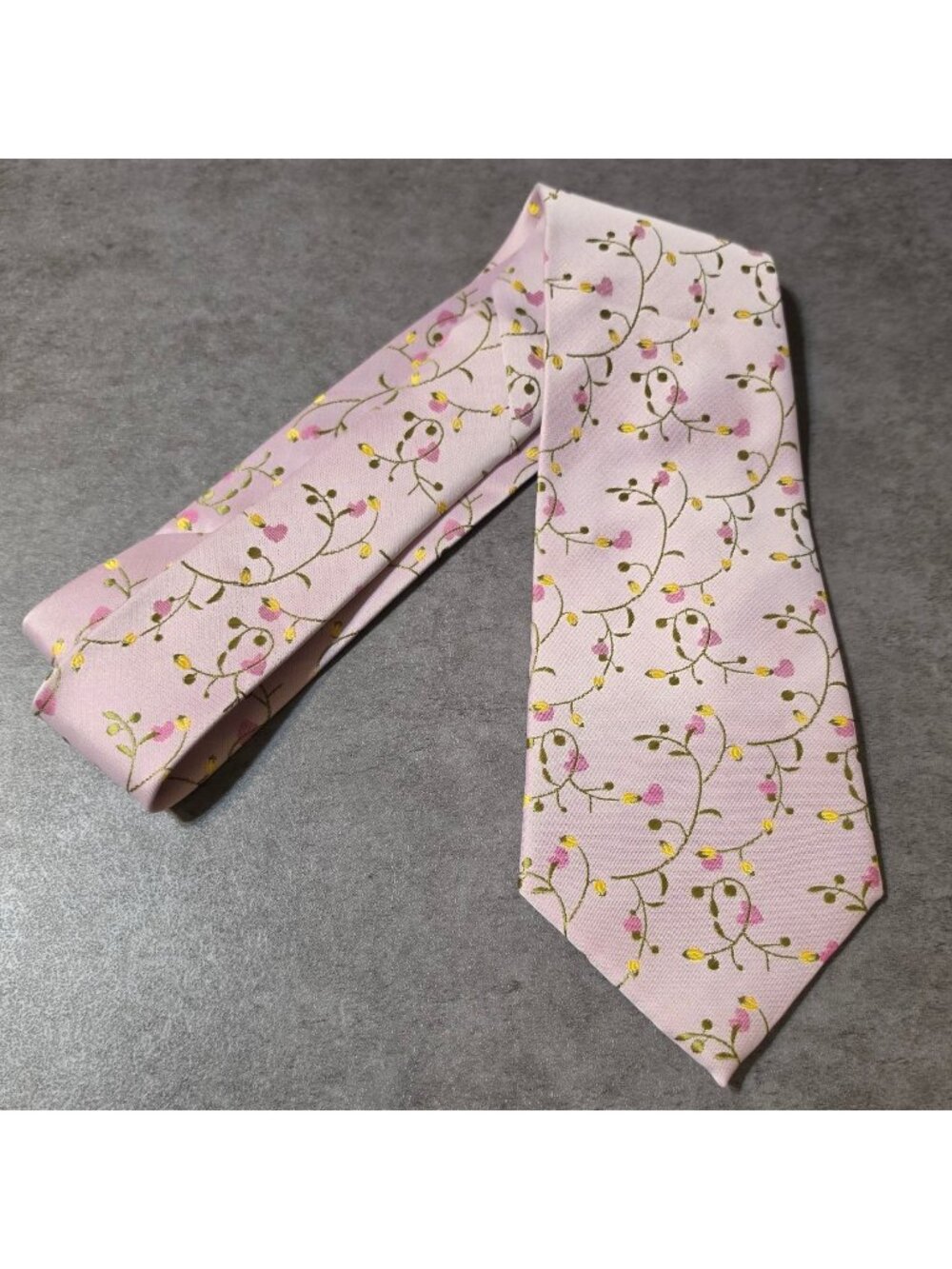 GIORGIO ARMANI Vintage Silk Tie Pale Pink Gold Floral Vine Men's Necktie Luxury